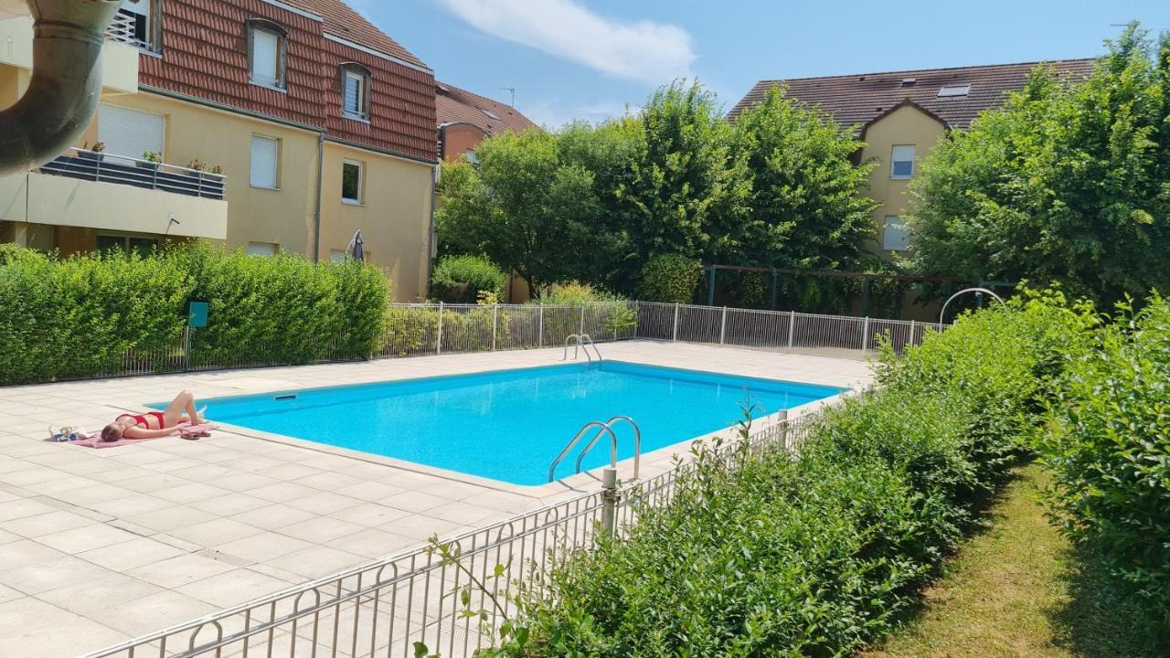 Beaune Appartement Avec Parking Et Wifi Gratuit Exterior photo